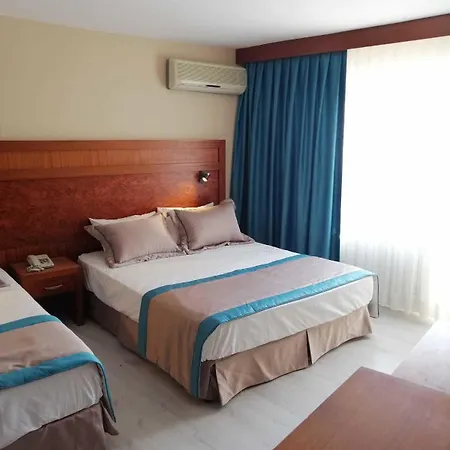 Kerasus Hotell 3*