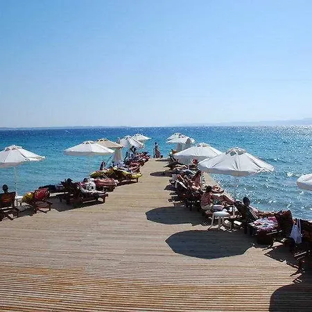Kerasus Hotell Çeşme