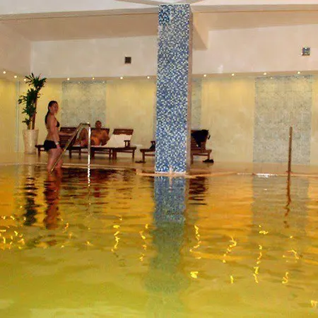 Hotell Kerasus Çeşme